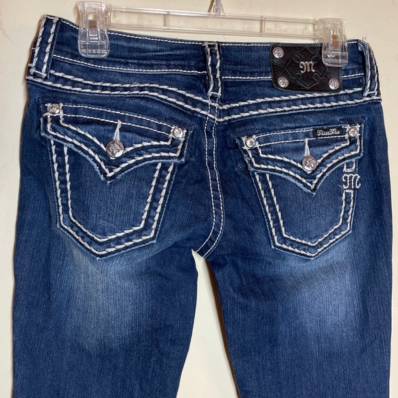 Miss Me Signature Boot Cut Jeans. Size 27 - Picture 3 of 7